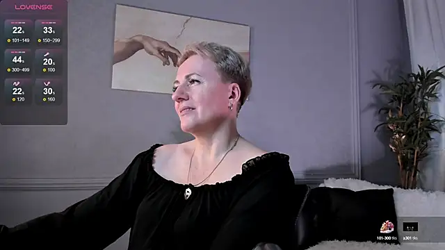 Snapshot of Nika_Smit chatting on 03/04/25, 11:51 Nika Smit online show from 03/04/25, 11:51