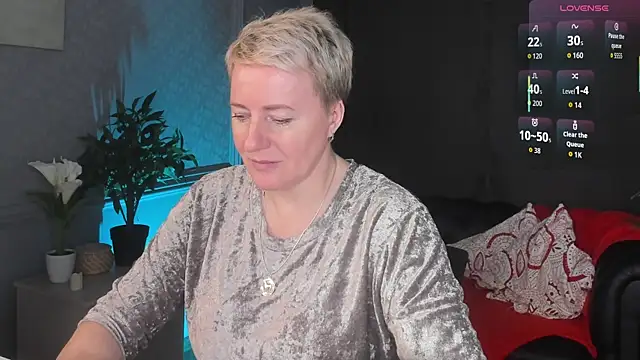 Nika Smit online show from 04/03/26, 09:29