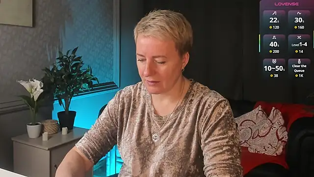 Nika Smit online show from 04/04/26, 05:06