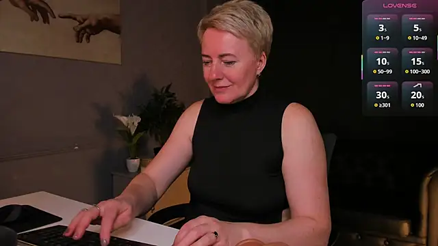 Nika Smit online show from 04/17/26, 08:39