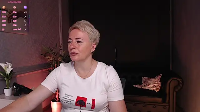 Nika Smit online show from 07/05/26, 05:14