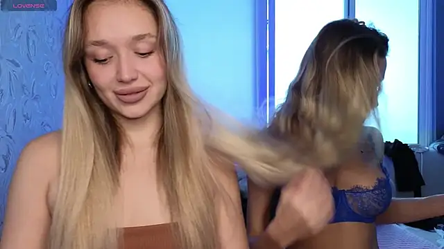 Snapshot of Megan_Kira chatting on 11/07/25, 07:30 Megan Kira online show from 11/07/25, 07:30