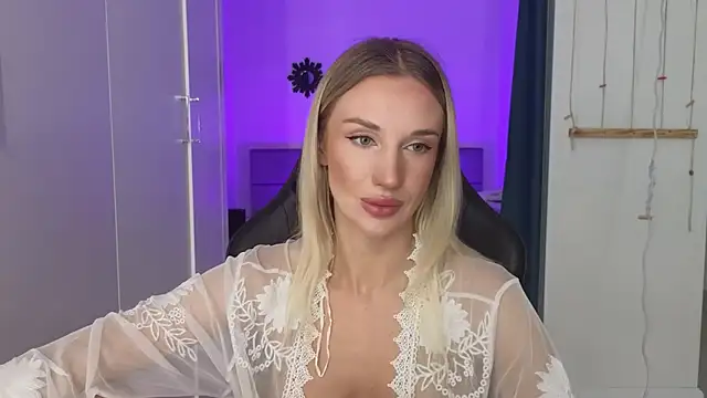 Megan Kira online show from 07/10/26, 04:39