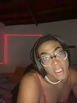 Snapshot of bigcrisblack chatting on 12/20/24, 08:17 bigcrisblack online show from 12/20/24, 08:17