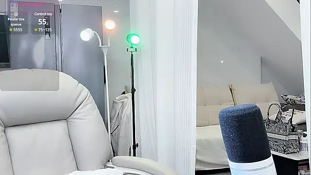 yoyo520- online show from 03/07/25, 06:00