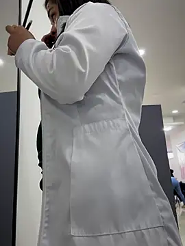 NATHALIA-28  online show from 11/26/25, 11:55