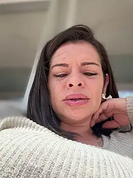 Snapshot of NATHALIA-28_ chatting on 01/17/26, 03:06 NATHALIA-28 online show from 01/17/26, 03:06