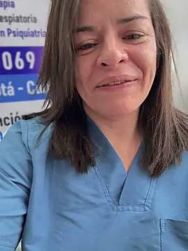 Snapshot of NATHALIA-28_ chatting on 02/02/26, 12:04 NATHALIA-28 online show from 02/02/26, 12:04