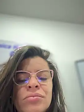 Snapshot of NATHALIA-28_ chatting on 02/26/26, 12:04 NATHALIA-28 online show from 02/26/26, 12:04