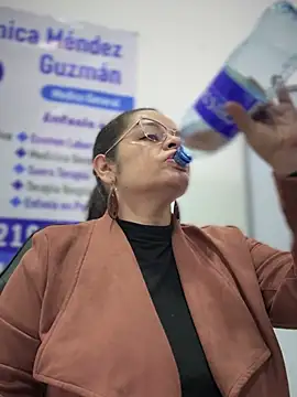 Snapshot of NATHALIA-28_ chatting on 02/27/26, 12:49 NATHALIA-28 online show from 02/27/26, 12:49