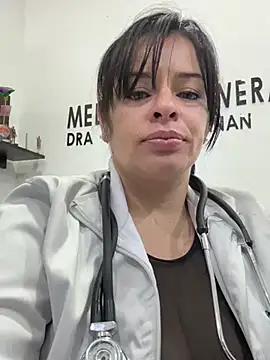 NATHALIA-28  online show from 05/06/26, 11:48