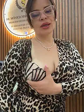 NATHALIA-28  online show from 07/10/26, 12:08