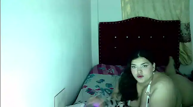 Snapshot of kira_vegaa chatting on 12/19/24, 04:34 kira vegaa online show from 12/19/24, 04:34