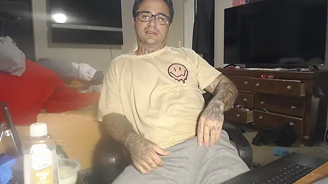 dadbod1178 online show from 01/20/25, 03:26