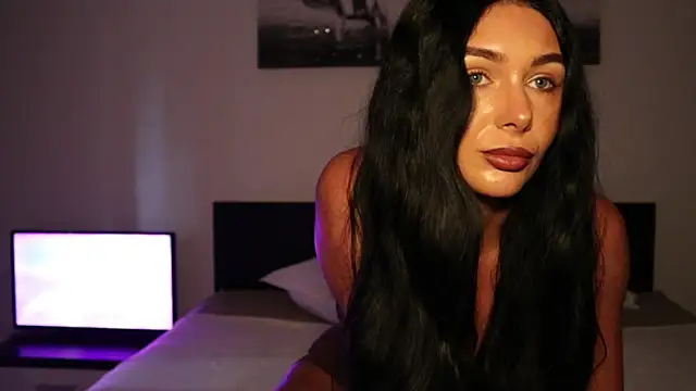 Snapshot of IvyKaelani chatting on 06/16/26, 02:30 IvyKaelani online show from 06/16/26, 02:30
