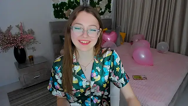 SereneFlame online show from 02/17/25, 11:31