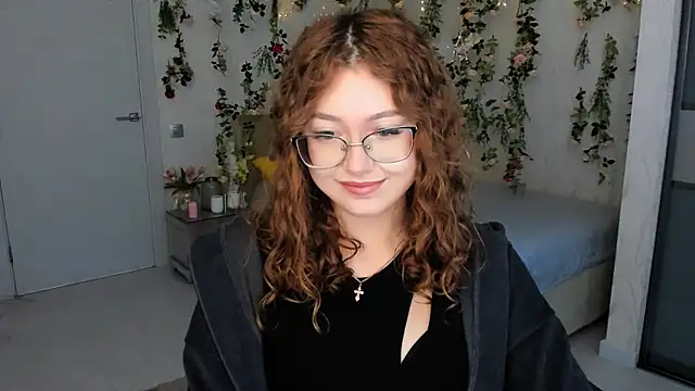 SereneFlame online show from 09/17/25, 10:39