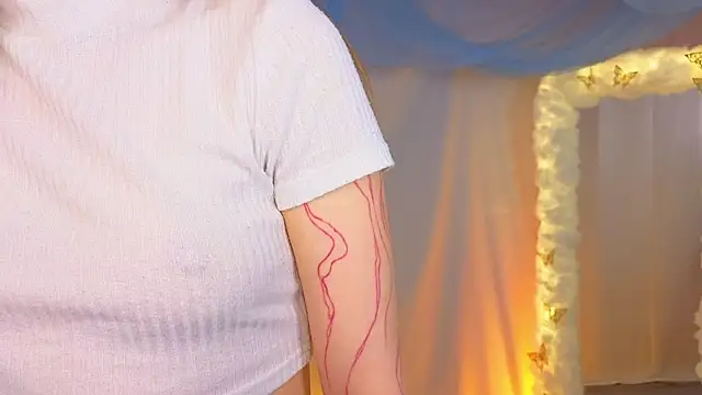 AlisiaSpinnet  online show from 01/20/25, 01:21