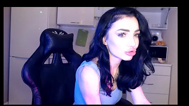 Snapshot of NancyLovee_ chatting on 12/10/24, 01:22 NancyLovee online show from 12/10/24, 01:22