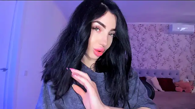 Snapshot of NancyLovee_ chatting on 06/13/26, 10:35 NancyLovee online show from 06/13/26, 10:35