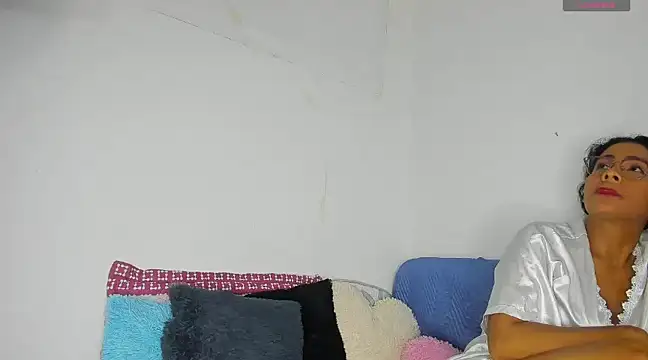 Nenita Hot  online show from 03/18/25, 10:58