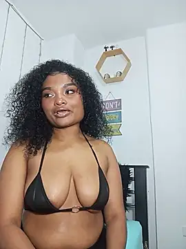 Snapshot of gianna_smith chatting on 07/18/26, 10:46 gianna smith online show from 07/18/26, 10:46