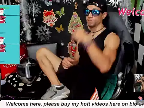 MikeRose94 online show from 12/20/25, 06:59