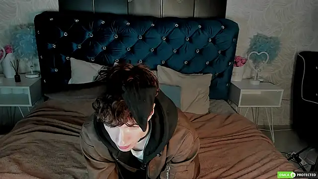 TrevorBenson online show from 09/12/25, 06:08