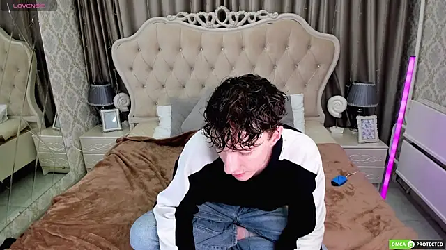 TrevorBenson online show from 09/21/25, 06:09