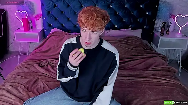 TrevorBenson online show from 10/01/25, 02:12