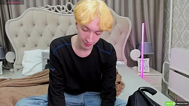 TrevorBenson online show from 10/03/25, 03:03