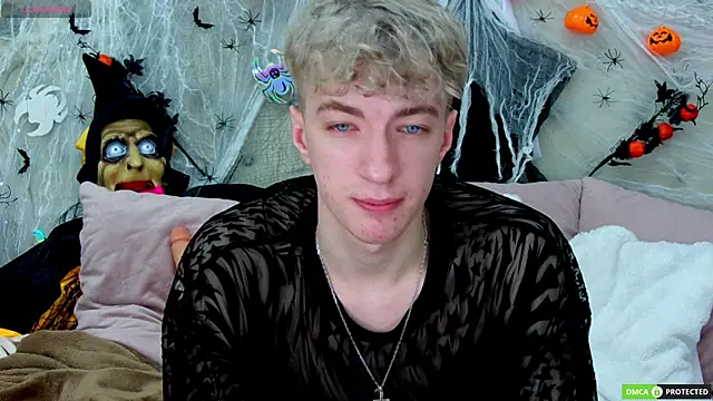 TrevorBenson online show from 10/25/25, 04:09