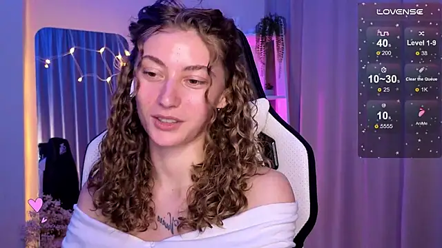 lady curls online show from 03/12/25, 11:12