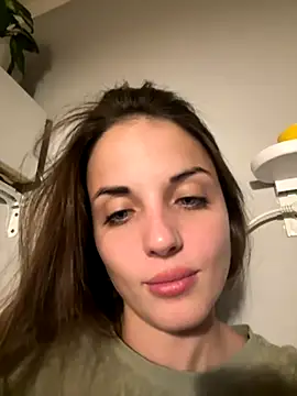 Snapshot of AmiLavs chatting on 09/13/25, 08:19 AmiLavs online show from 09/13/25, 08:19