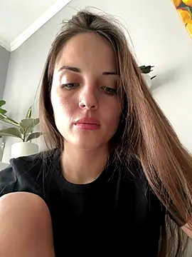 Snapshot of AmiLavs chatting on 11/08/25, 11:21 AmiLavs online show from 11/08/25, 11:21