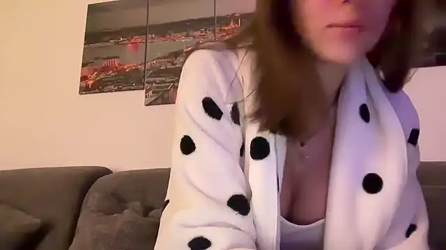 EmilyWi  online show from 10/17/25, 05:04