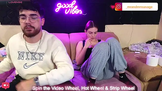 Snapshot of MrAndMrsSavage chatting on 01/04/25, 08:27 MrAndMrsSavage online show from 01/04/25, 08:27