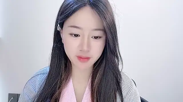 chloe-01 online show from 11/22/25, 02:43