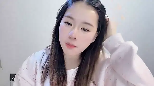 chloe-01 online show from 11/27/25, 03:14