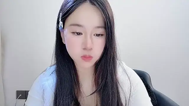 chloe-01 online show from 12/03/25, 03:32