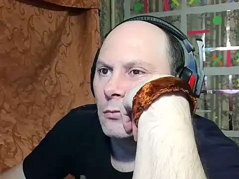 Snapshot of AgnichBan chatting on 01/26/25, 04:09 AgnichBan online show from 01/26/25, 04:09