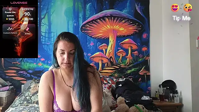 tattoomilf86 online show from 03/17/25, 03:29