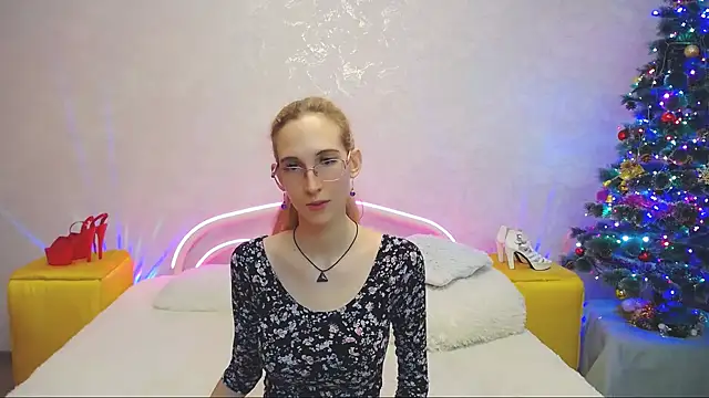 KlaryBrait online show from 12/19/24, 02:35