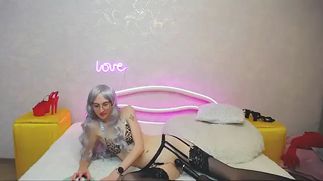 KlaryBrait online show from 02/26/25, 04:03