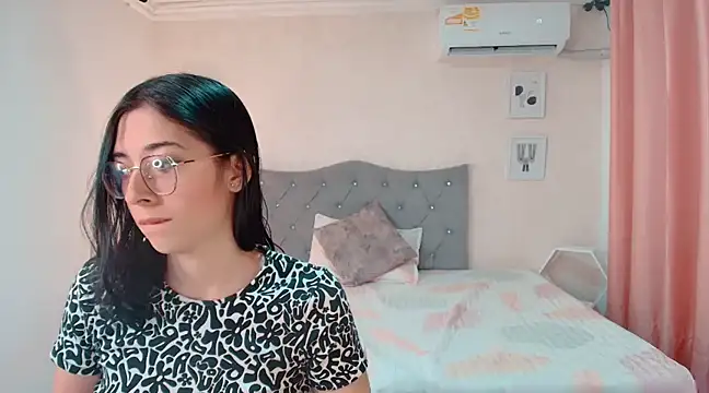 brooklove doll online show from 03/04/25, 08:27