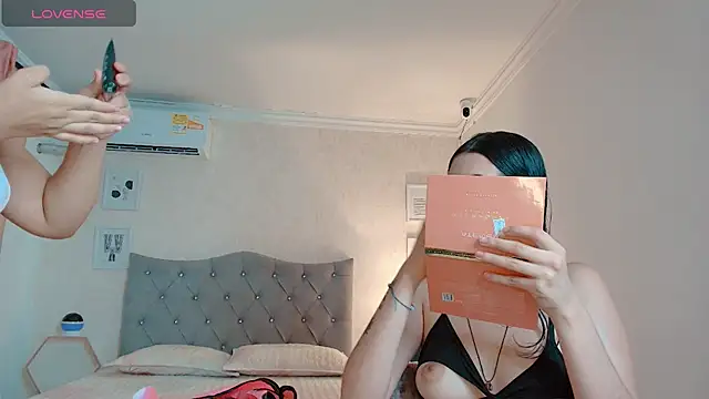 brooklove doll online show from 11/15/25, 08:49