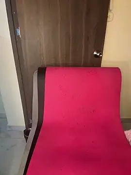 Snapshot of MOMALANA chatting on 09/18/25, 08:22 MOMALANA online show from 09/18/25, 08:22