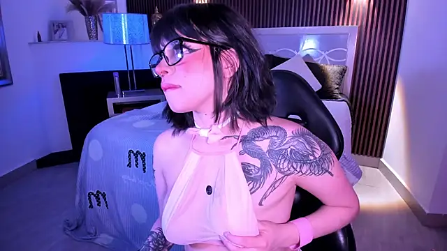 NattashaHotson online show from 10/22/25, 03:51