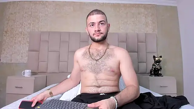 MaximusDick1  online show from 10/15/25, 03:39