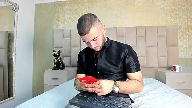 MaximusDick1  online show from 10/25/25, 03:47